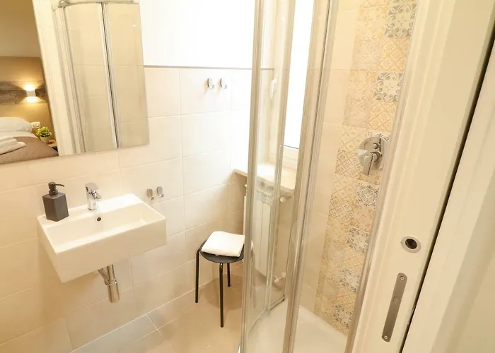 Oda ve Kahvaltı Borgonove 4*